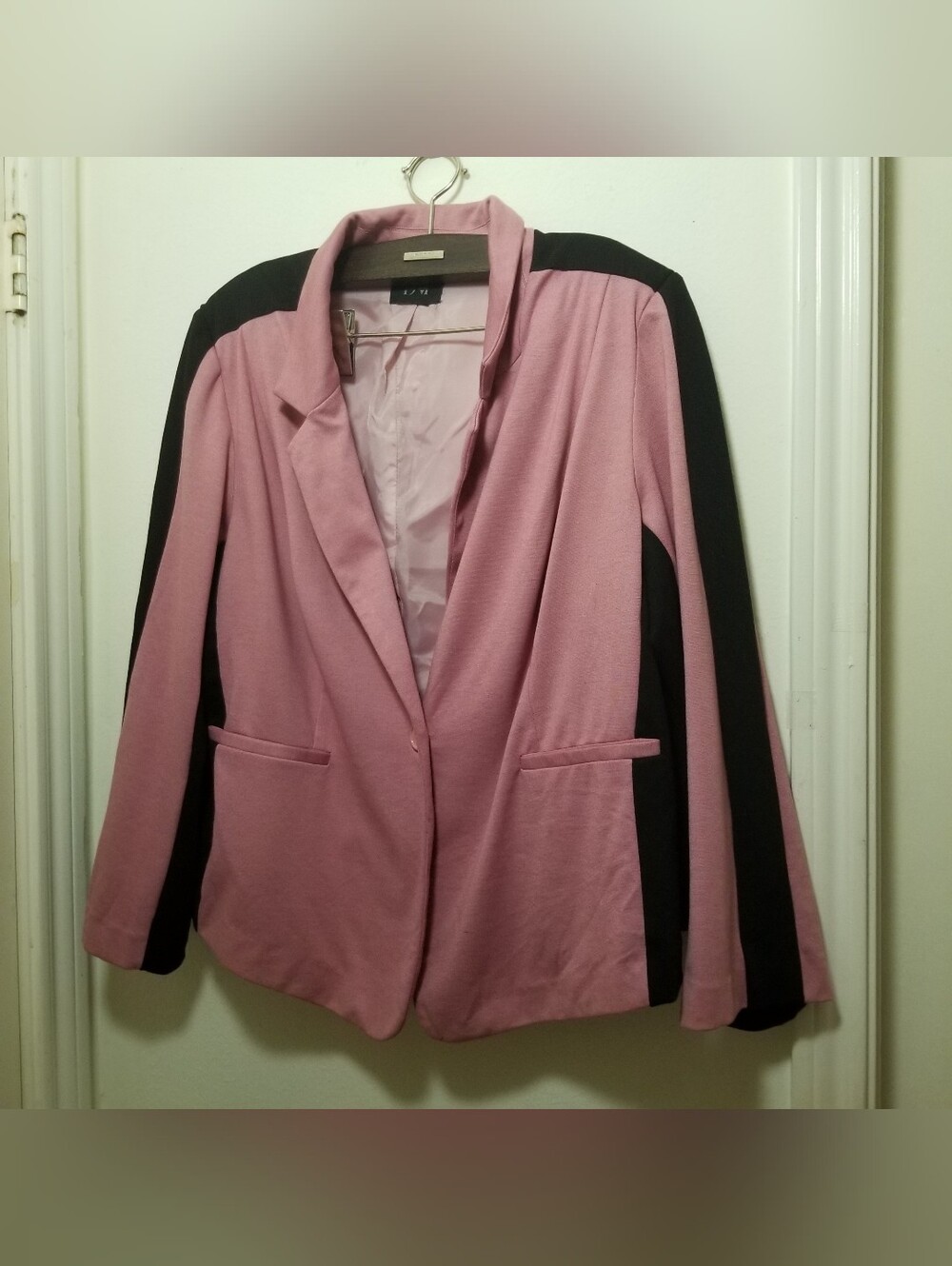 Donna Moore Women's 3X Pink Blazer Jacket With Black Contrast Panels